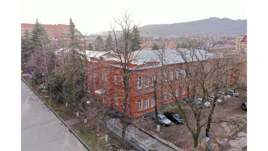 Епархиальное женское училище. Конец XIX — начало XX в.